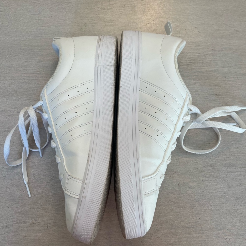Adidas Classic White Lace-Up Sneakers Mens 7/Womens 8.5